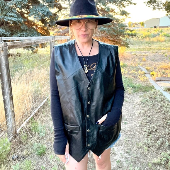 Vintage 100% Leather Biker Snap Front Motorcycle Vest Size 3XL - Picture 4 of 8